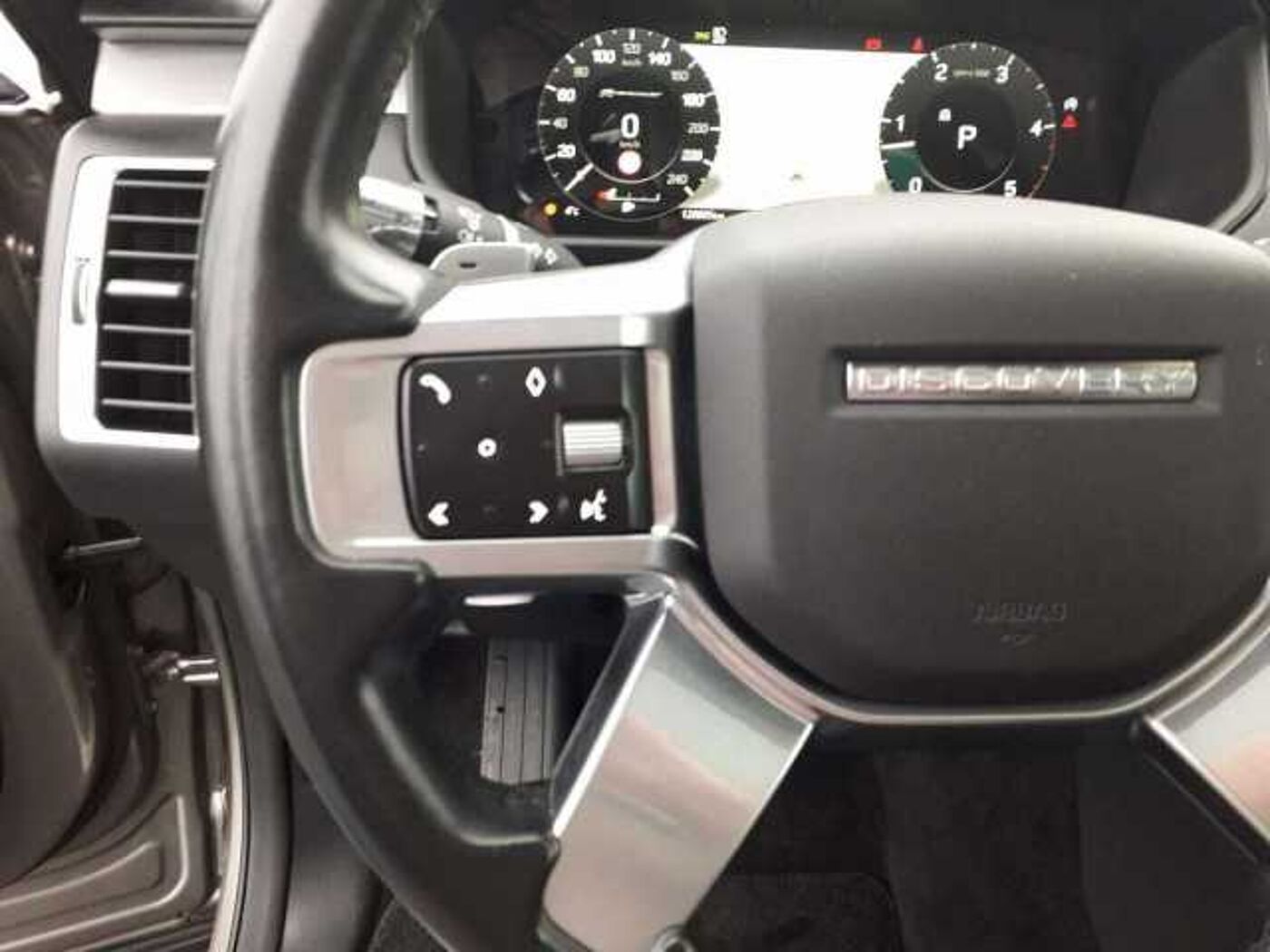 Land Rover  D300 Facelift MHEV AWD R-DYNAMIC SE