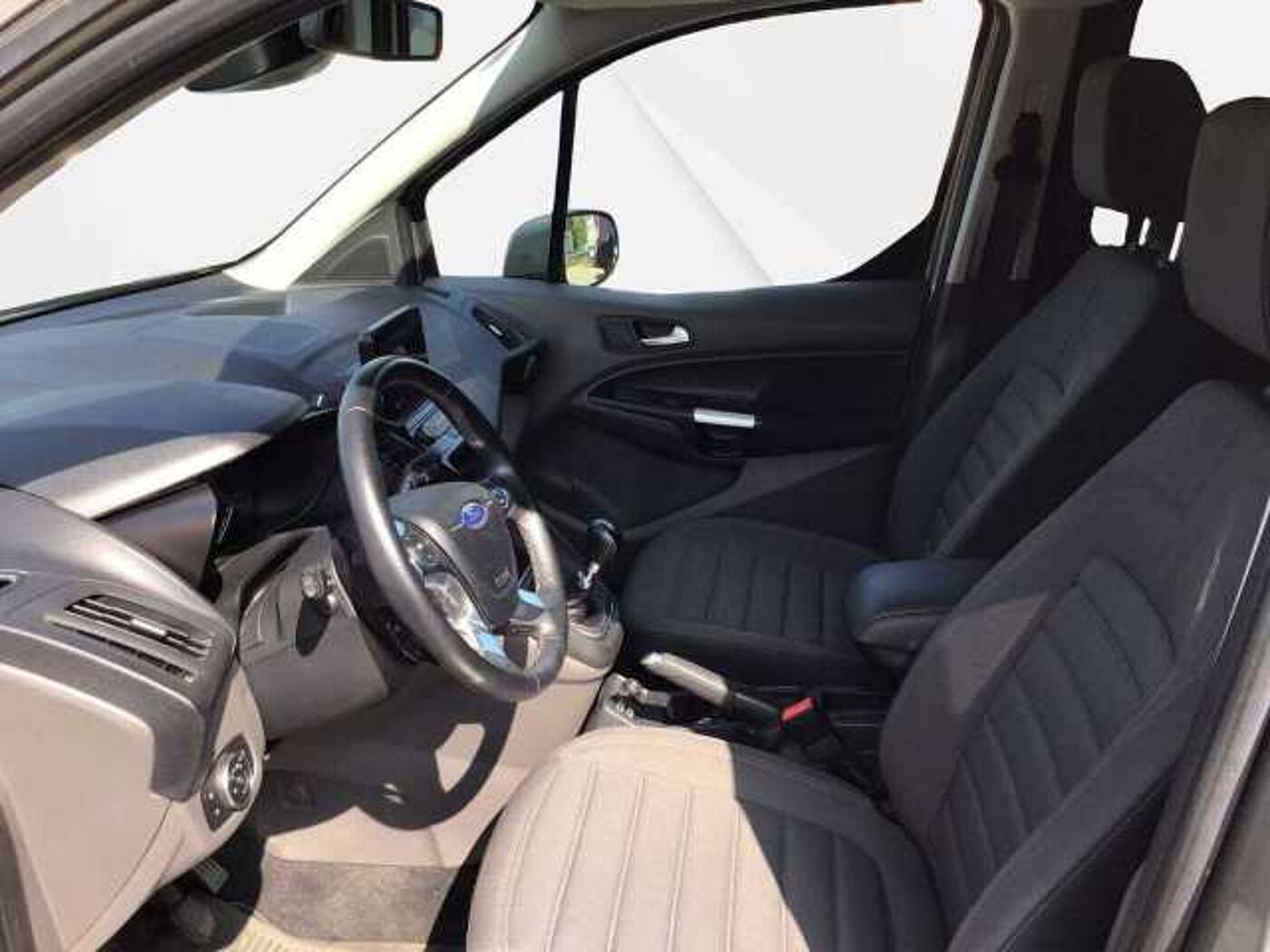 Ford  Grand Tourneo Connect 1.5l TDCi Titanium